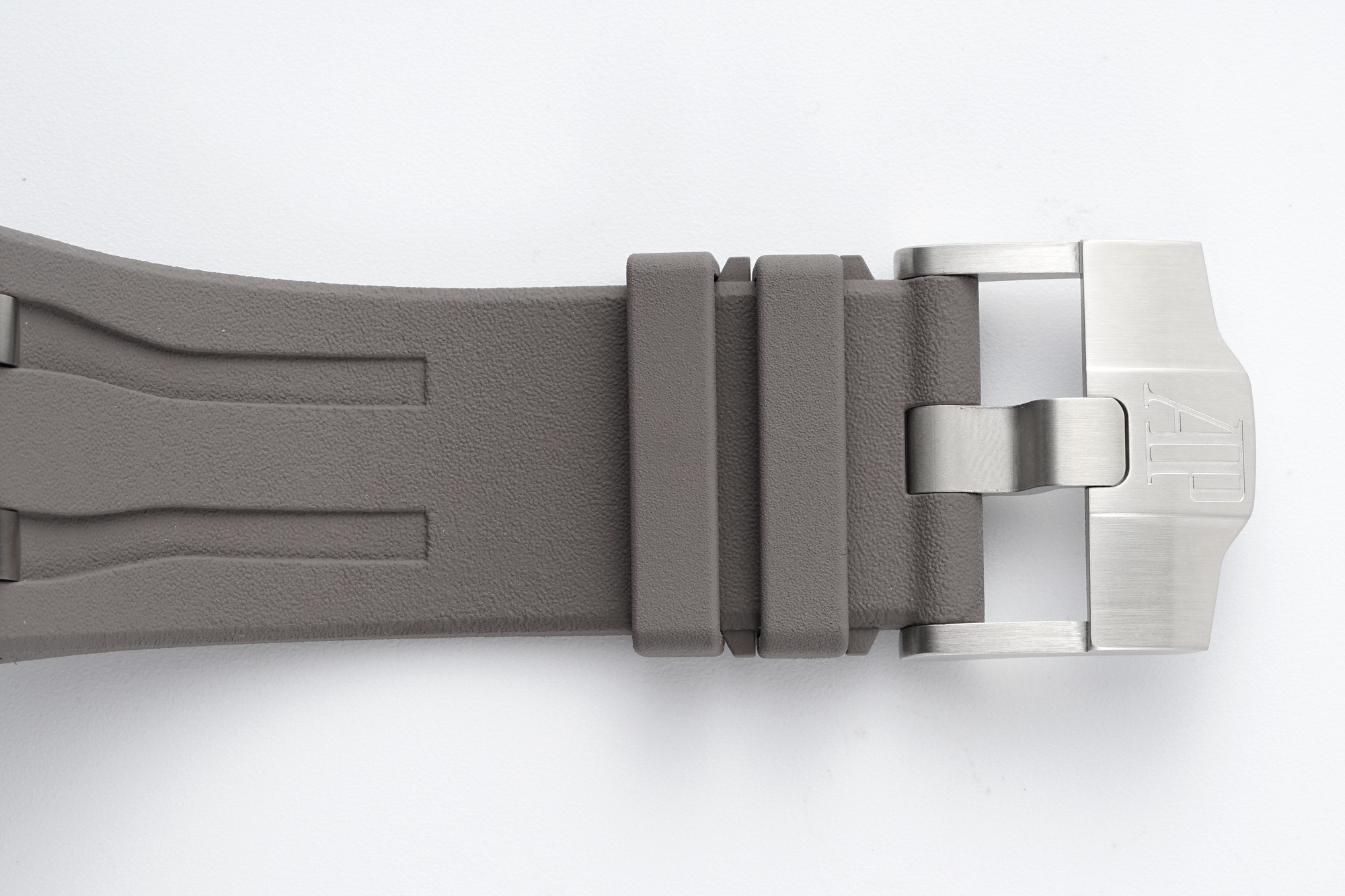 Audemars Piguet Royal Oak Offshore 44 mm, Grey Ref. 26400IO.OO.A004CA.01