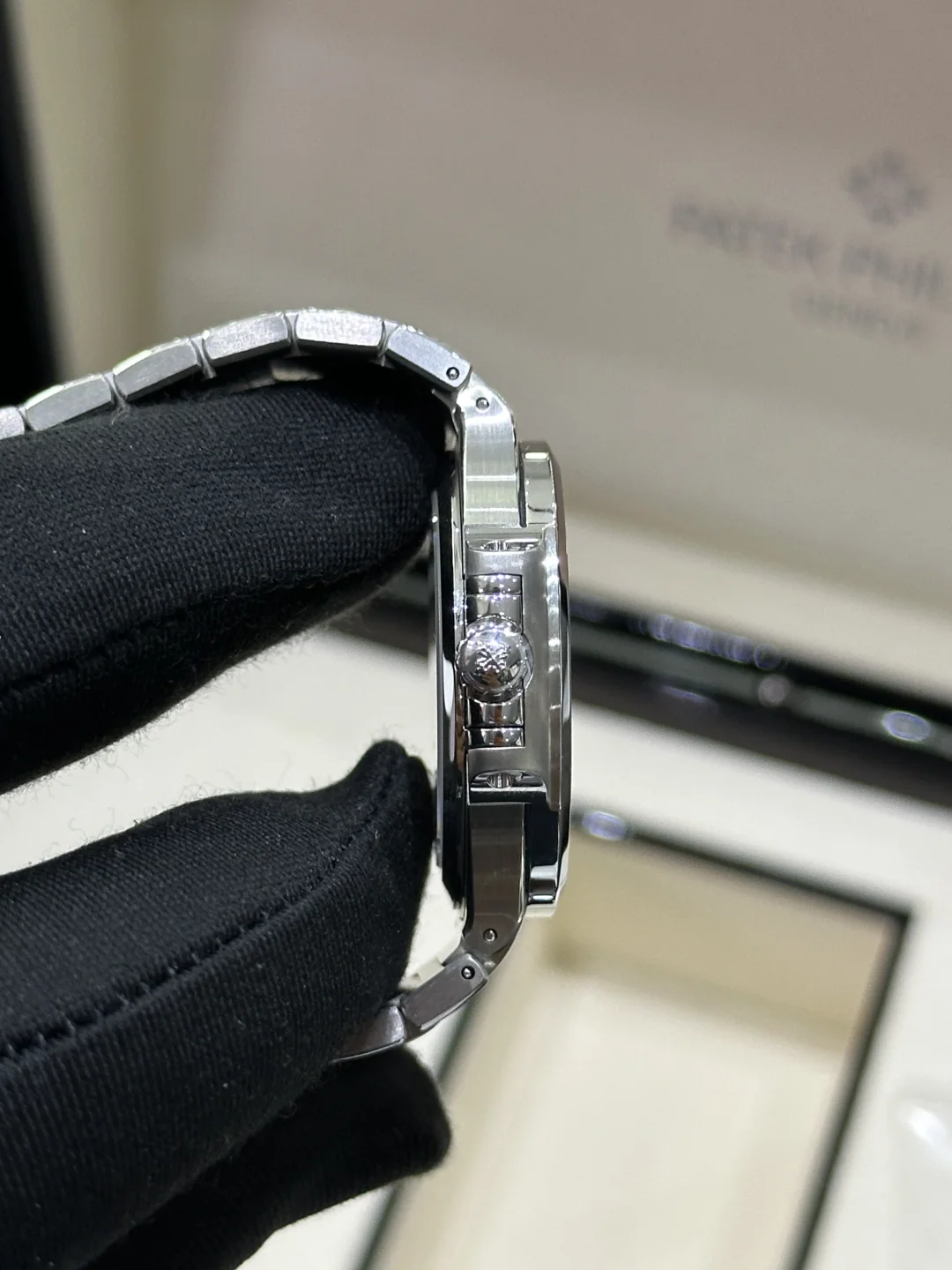 Patek Philippe Nautilus 7118/1A-001 Replica