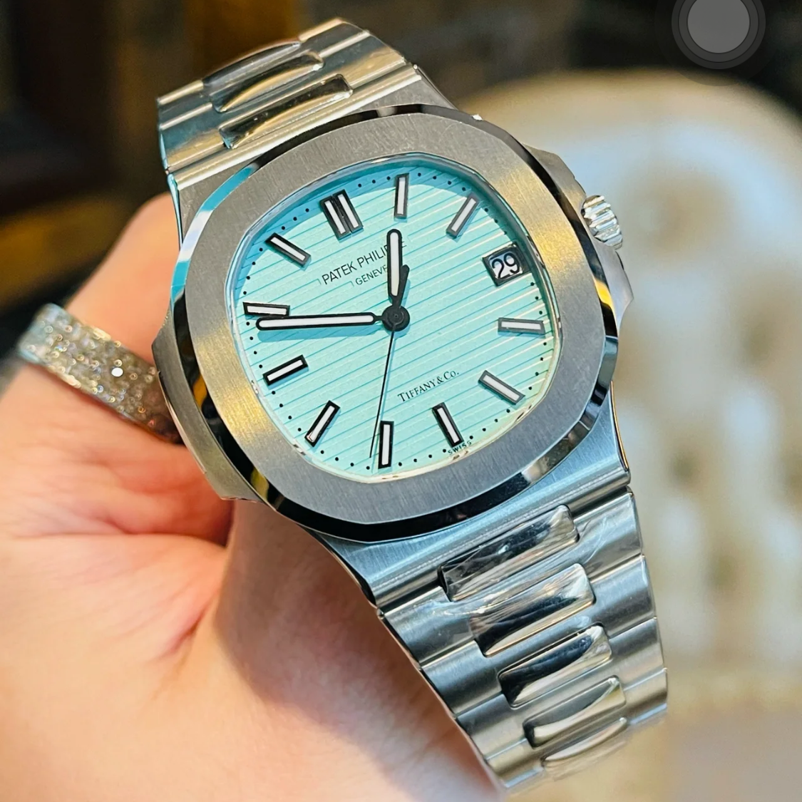 Patek Philippe (Commemorative Edition) NAUTILUS 5711/1A-018