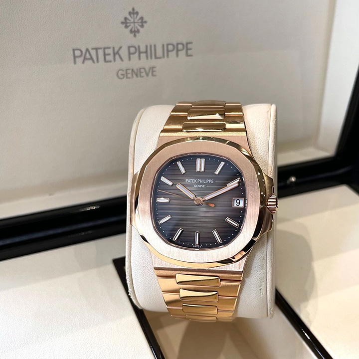 5711/1R-001-Patek Philippe Nautilus