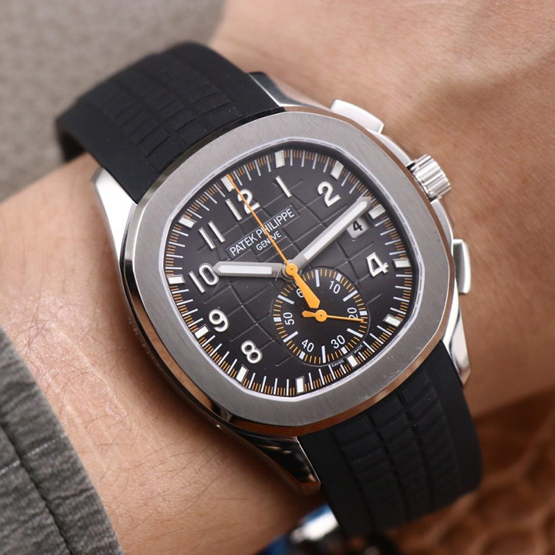 5968A-001-Patek Philippe AQUANAUT