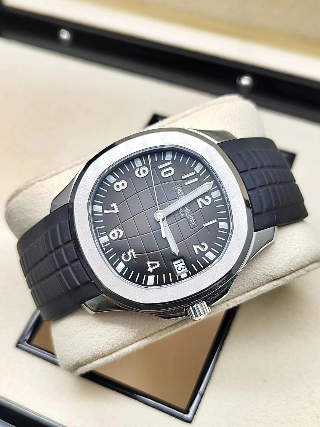 5167A-001-Patek Philippe AQUANAUT