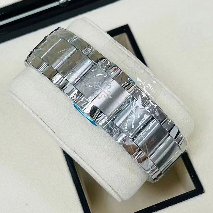 5167A/1A-Patek Philippe AQUANAUT