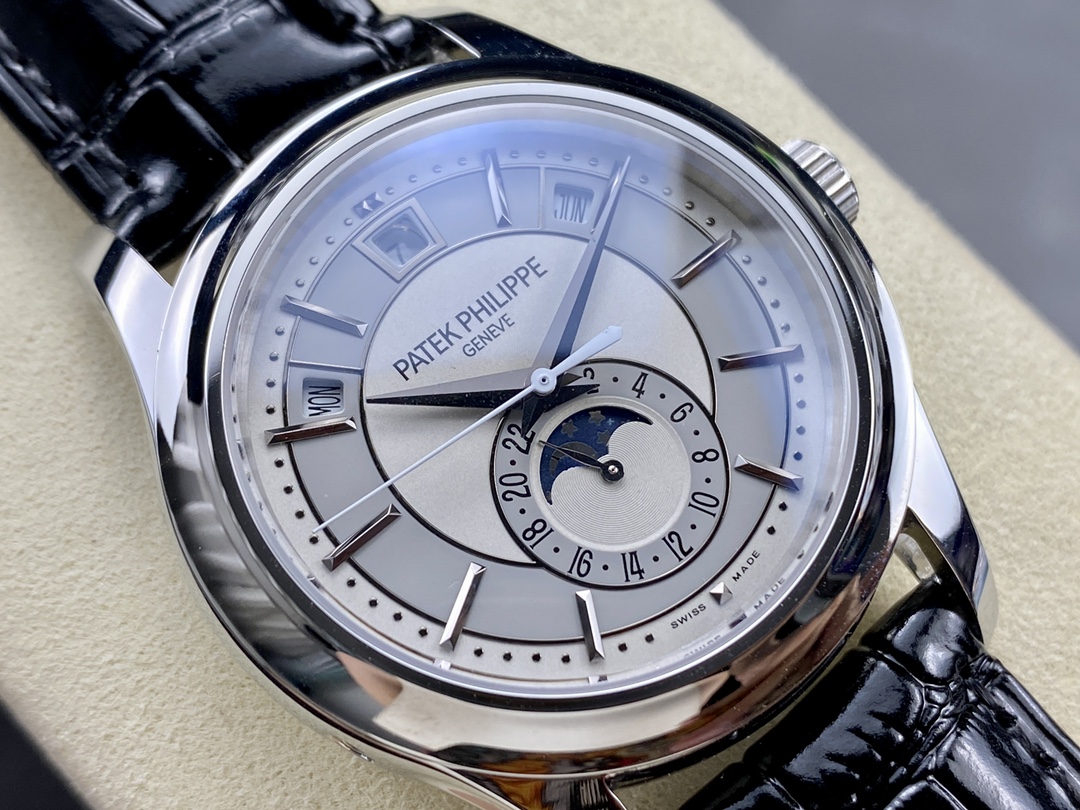 Patek Philippe Complications 40mm 5205G-001