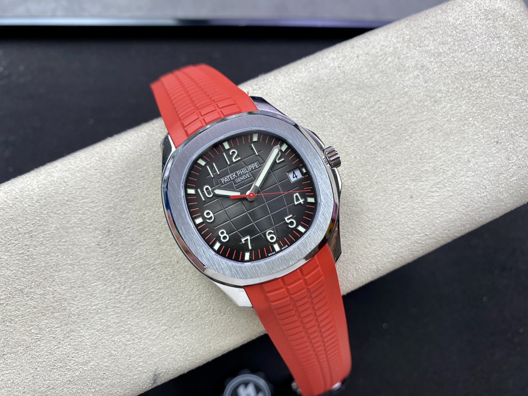 Patek Philippe Aquanaut Singapore Limited Edition 40mm 5167A-012