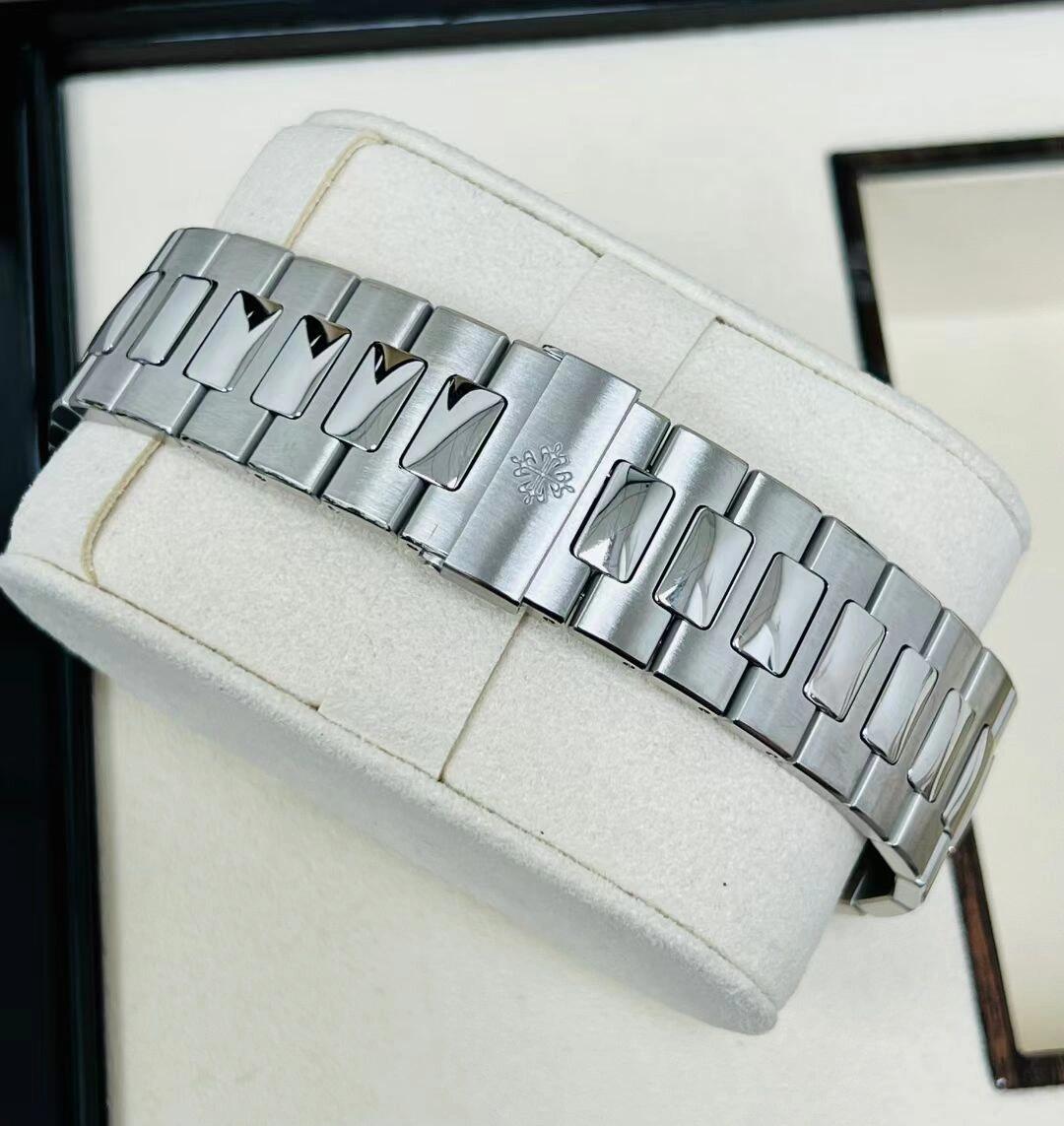 (Top version 1:1)5712/1A-001 Patek Philippe- NAUTILUS