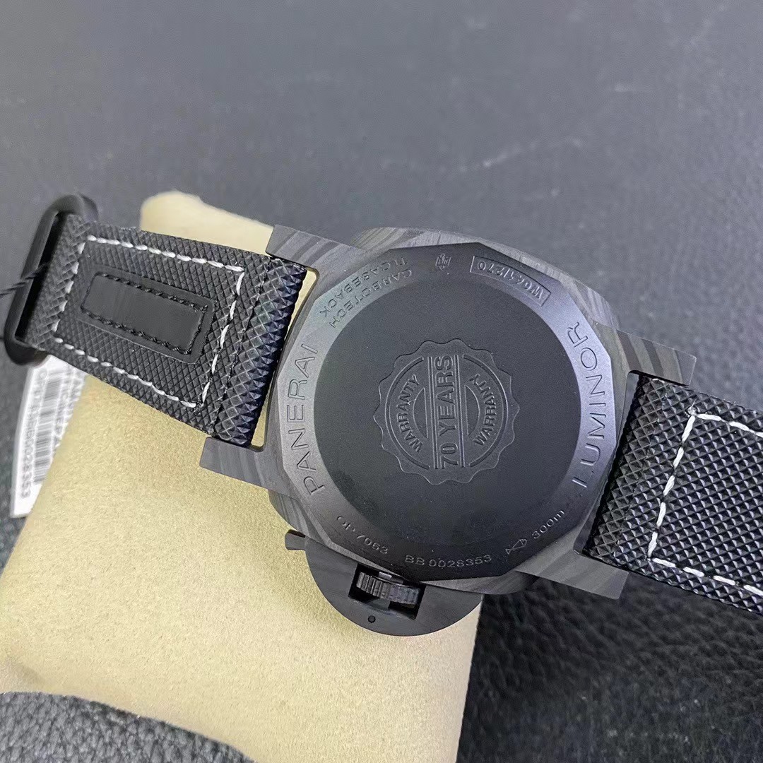 Panerai Luminor Marina Carbotech™ - 44mm PAM01118