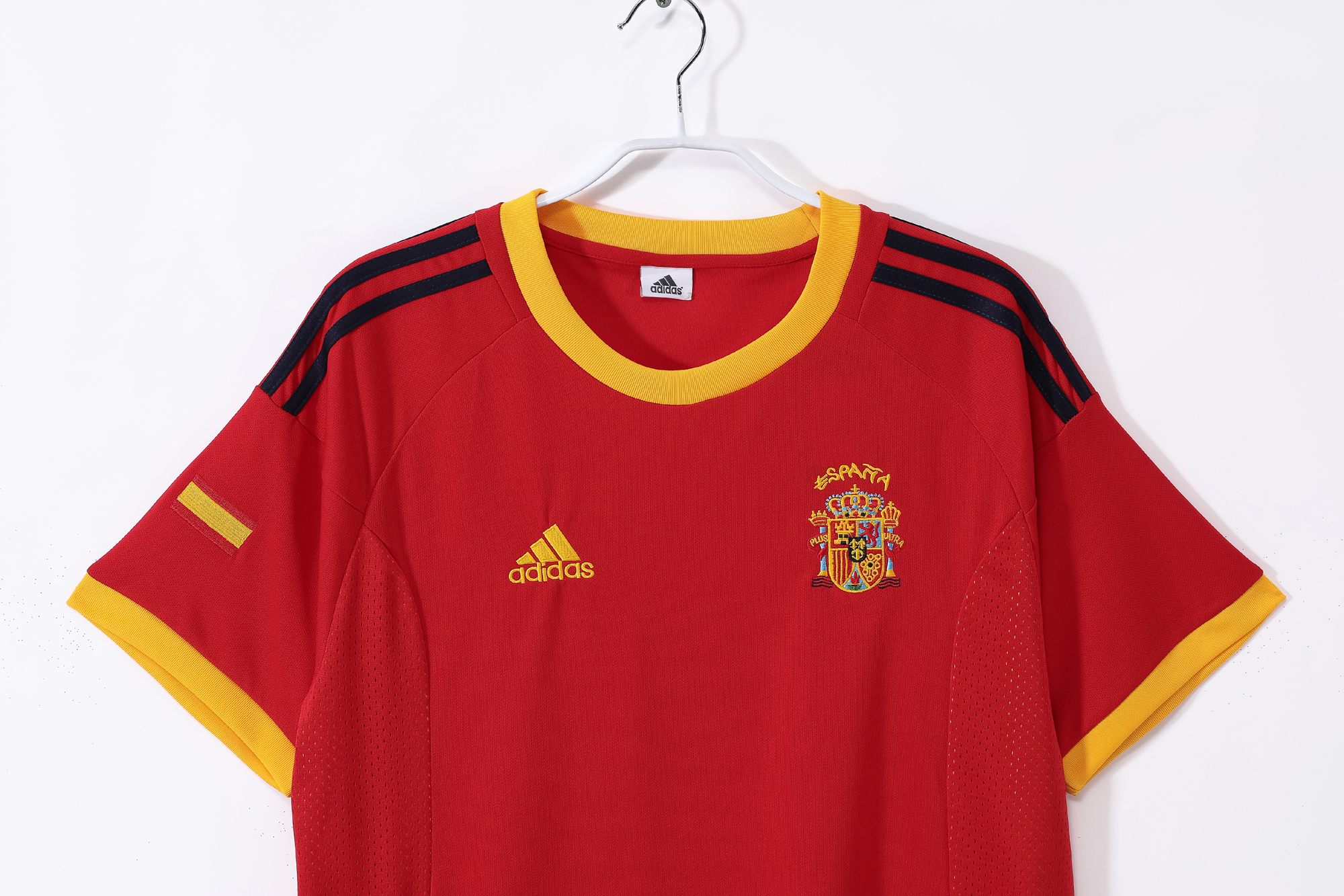 Spain Home Retro Jersey 2002/04