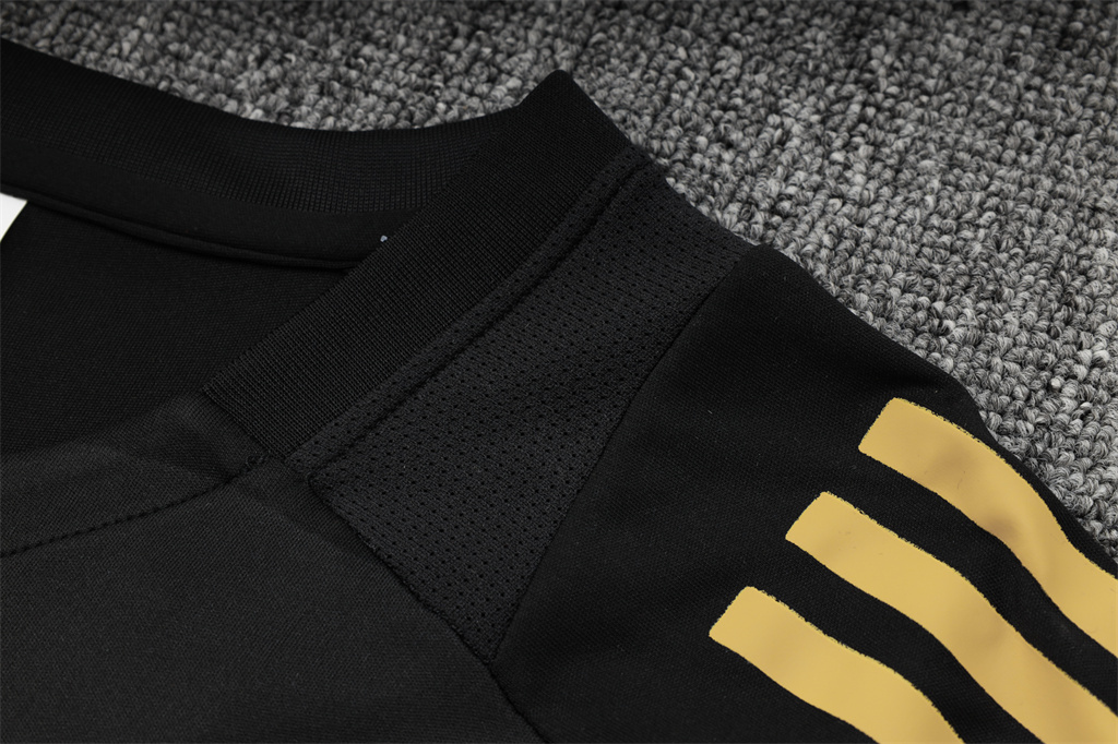 Real Madrid Training Short sleeve Jersey 24/25