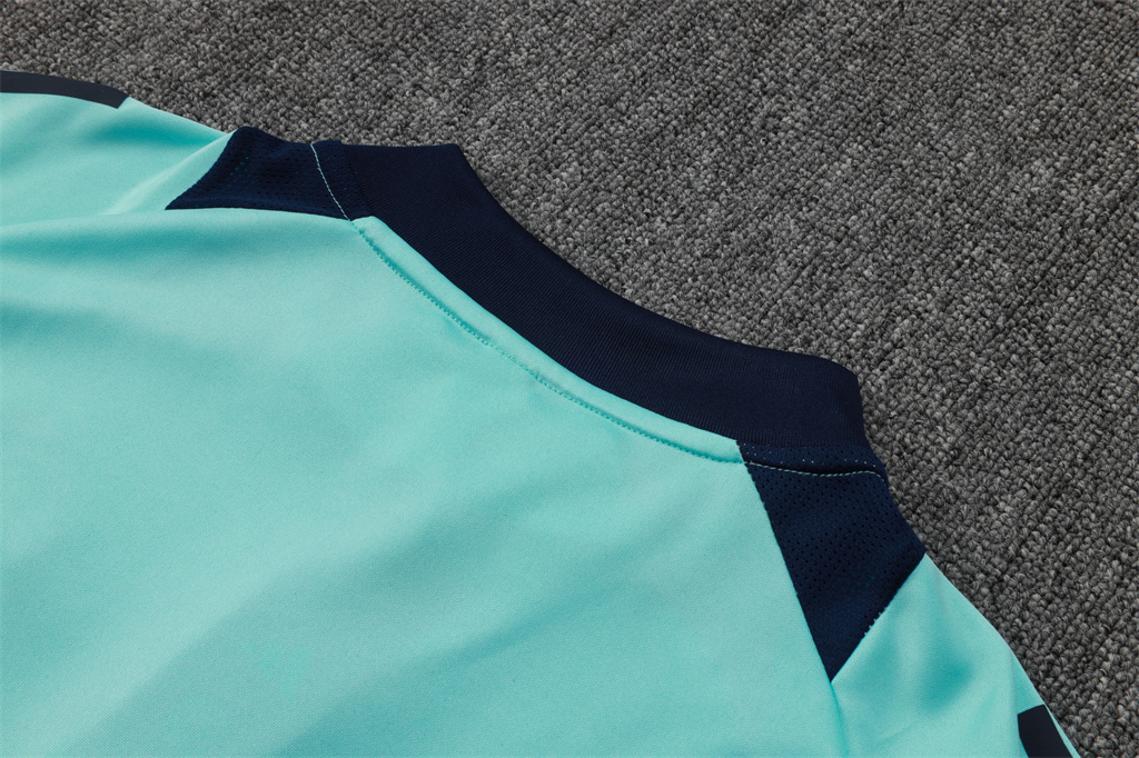 Manchester United Kids Training Suit 24/25