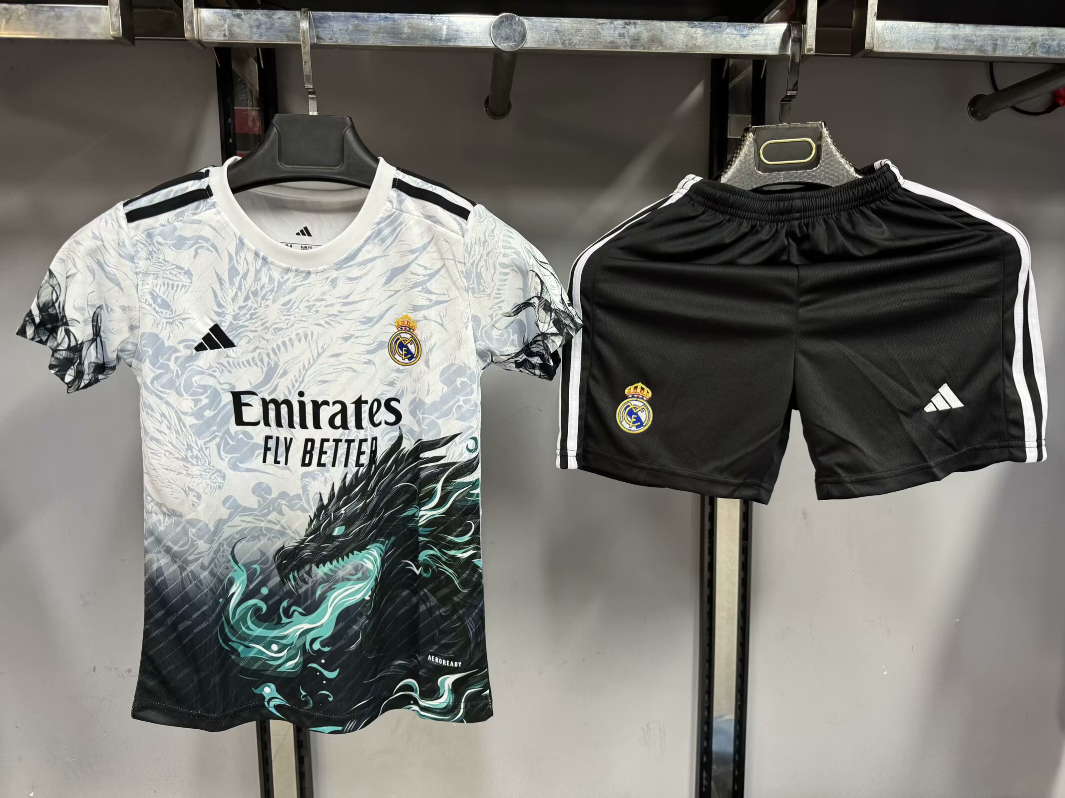 Real Madrid Black Dragon Kids Suit 25/26
