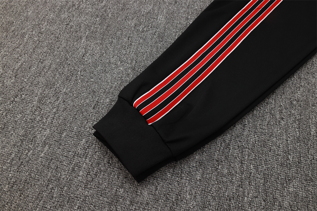 Manchester United Training Pants 24/25