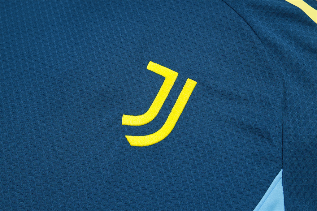 Juventus Training Short Sleeve jersey 25/26