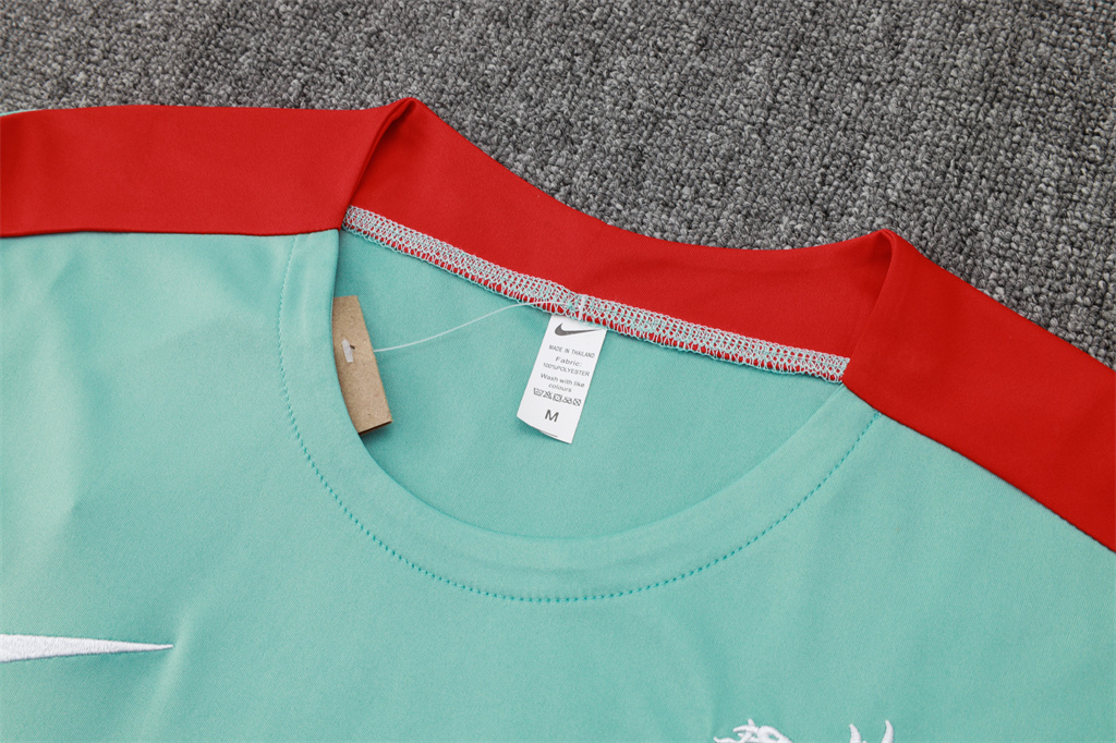 Liverpool Training Short sleeve Jersey 24/25