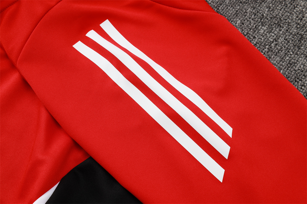 Manchester United Training Jacket 24/25