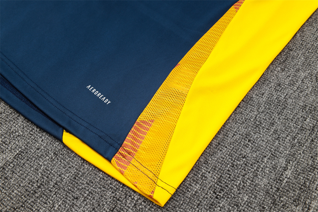 Real Madrid Training Short sleeve Jersey 24/25