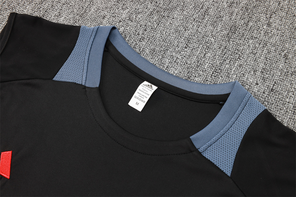 Manchester United Training Jersey 24/25