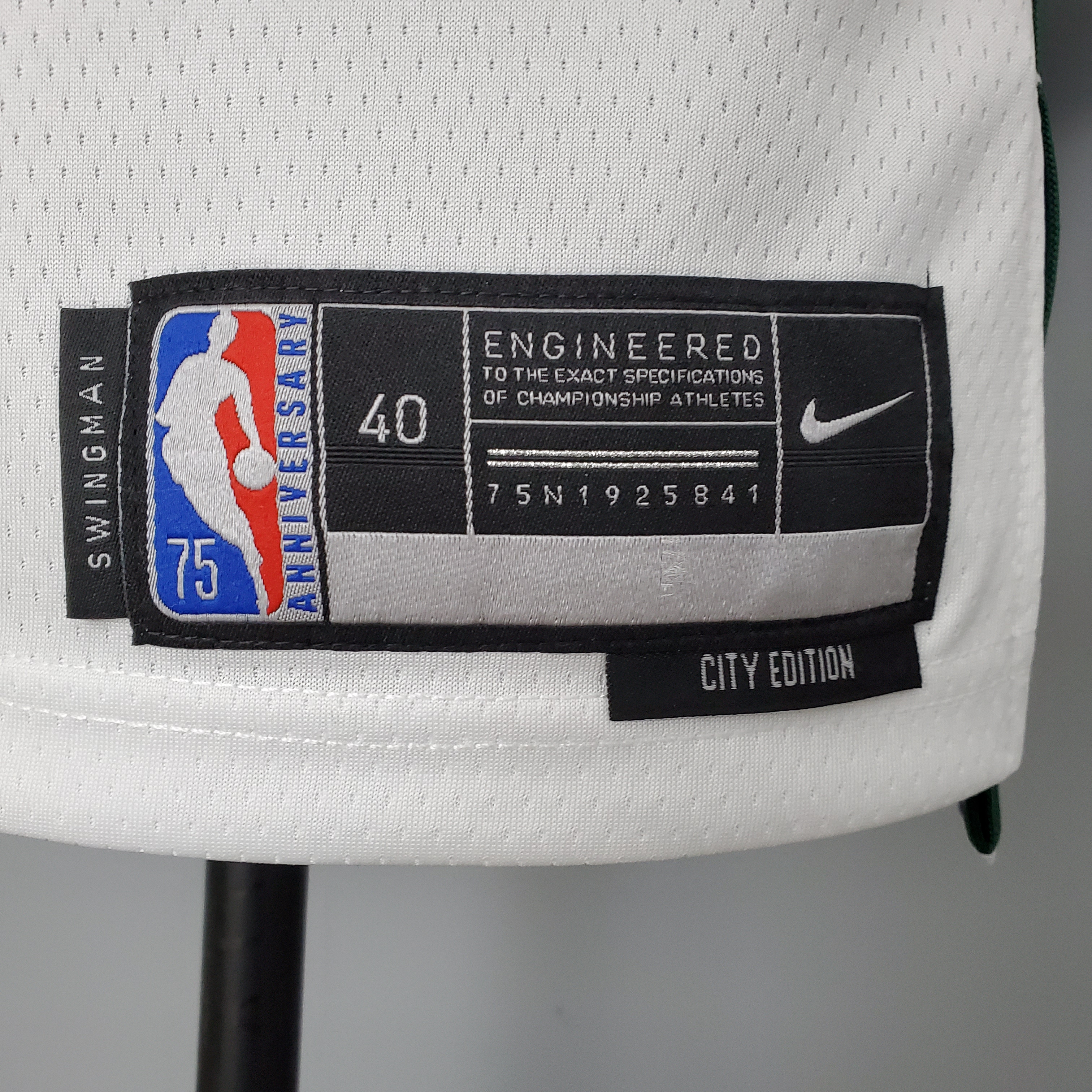 Khris Middleton Milwaukee Bucks 2021/22 Swingman Jersey White