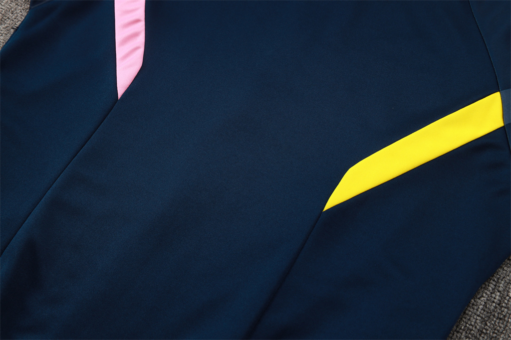 Juventus Kids Training Suit 24/25