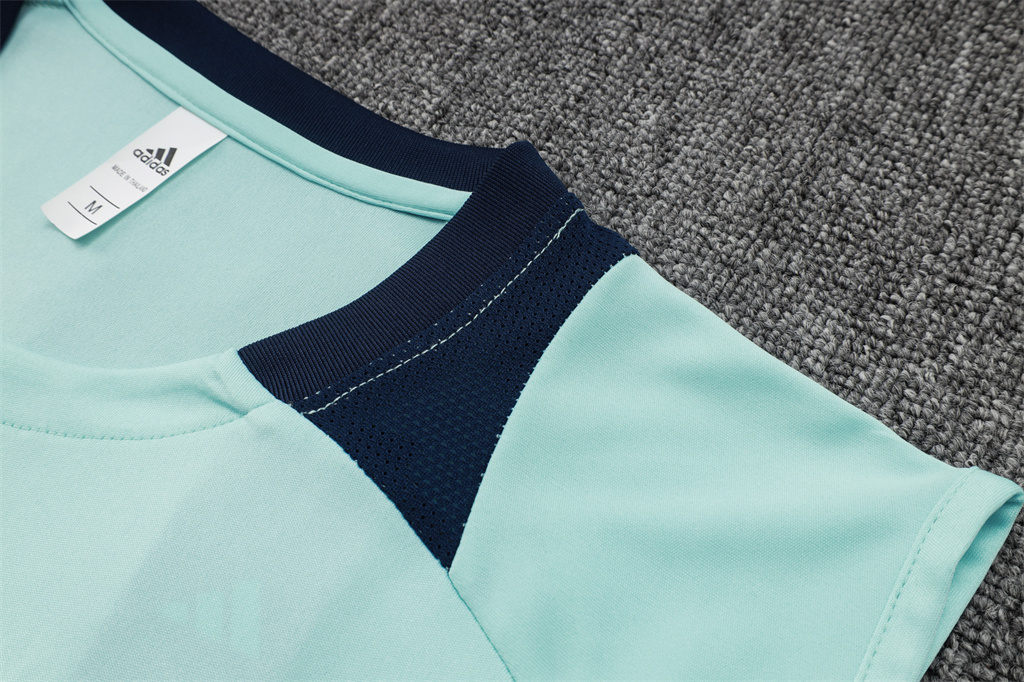 Manchester United Training Jersey 24/25