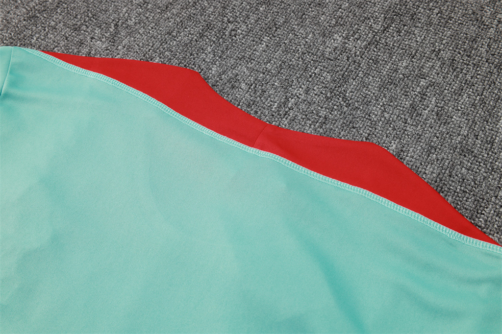 Liverpool Training Short sleeve Jersey 24/25