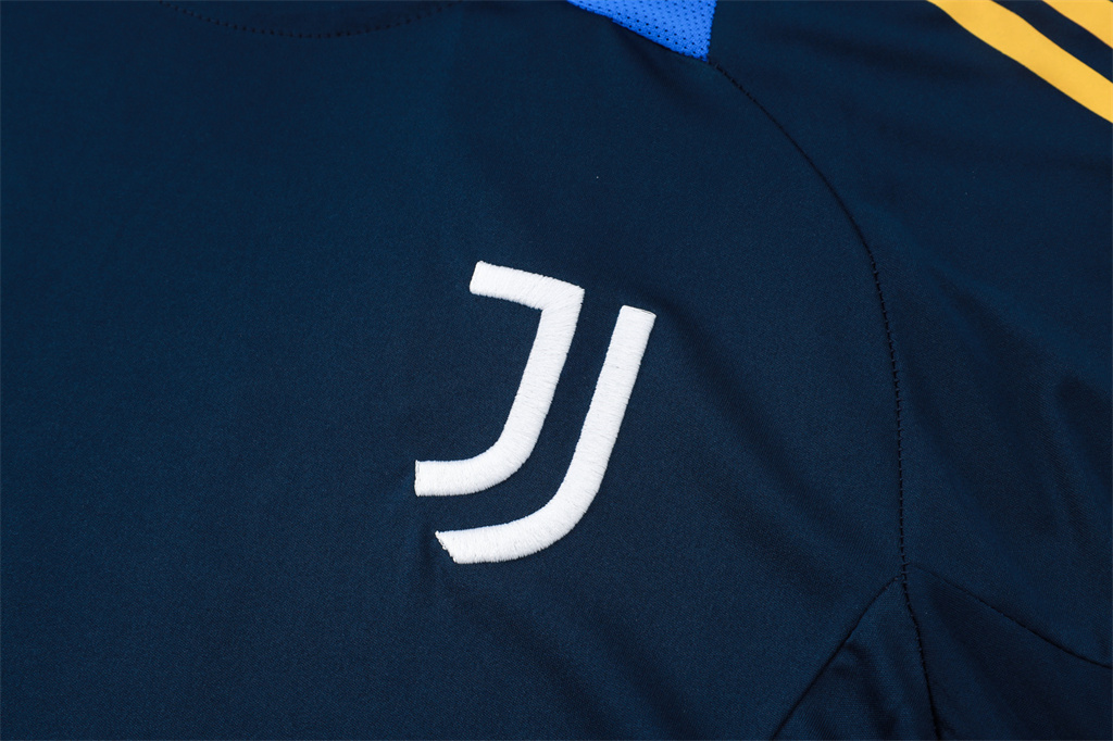 Juventus Training Short Sleeve Suit 24/25