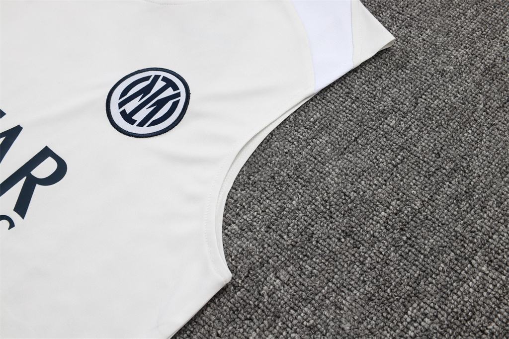 Inter Milan Training Jersey 24/25