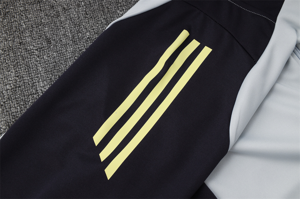 Juventus Training Jacket 24/25