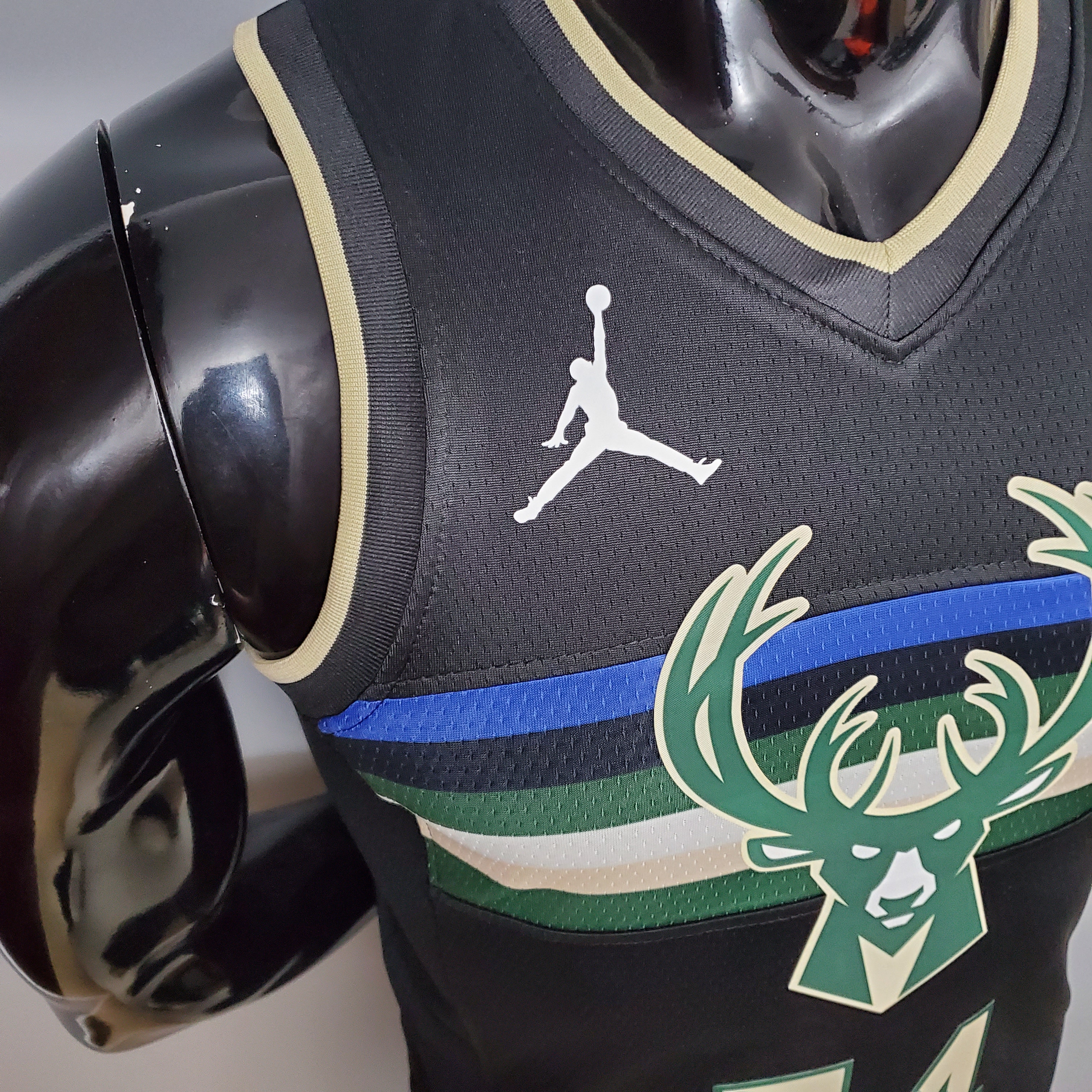 Giannis Antetokounmpo Milwaukee Bucks Theme Edition Swingman Jersey Black