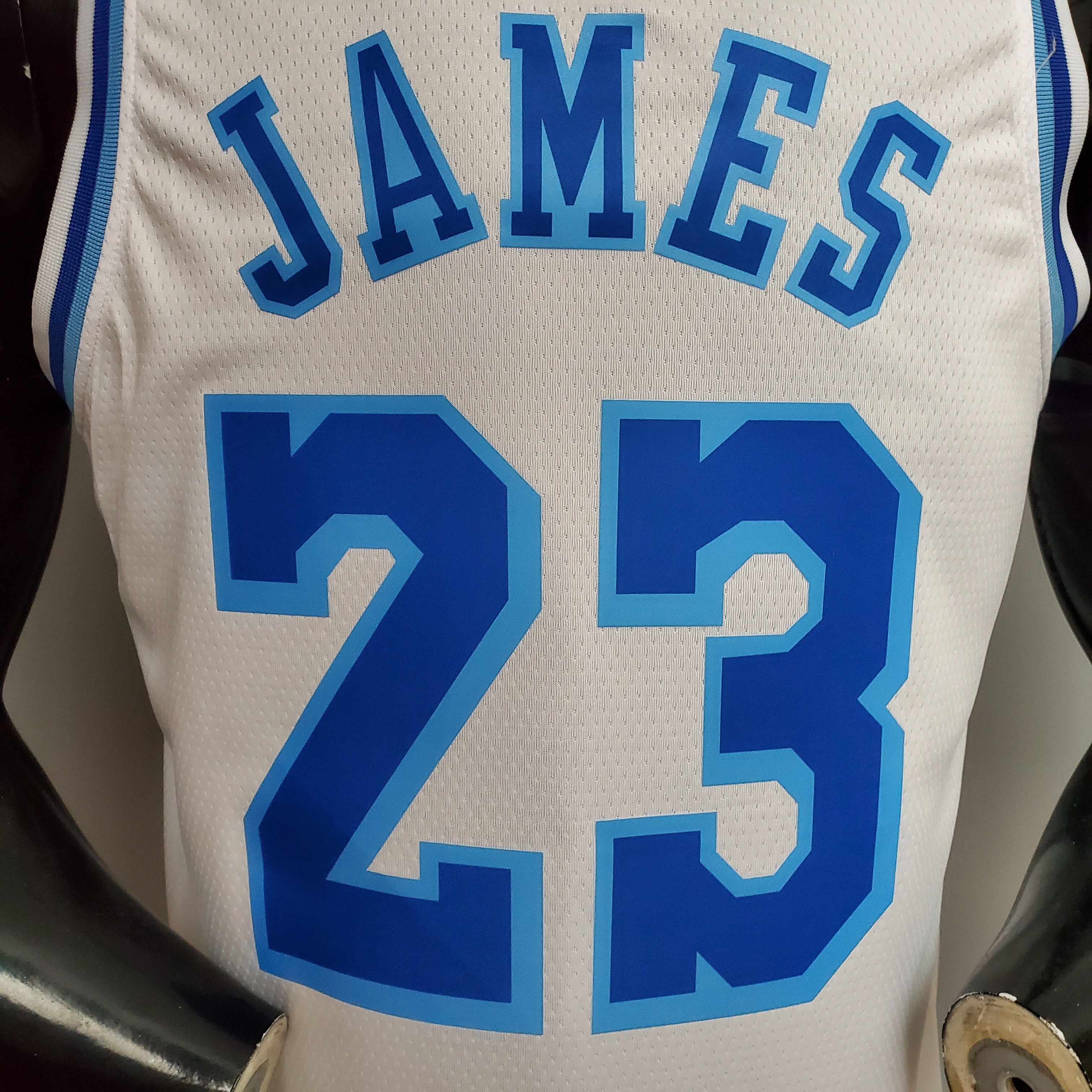 LeBron James Los Angeles Lakers 2020/21 Swingman Jersey White