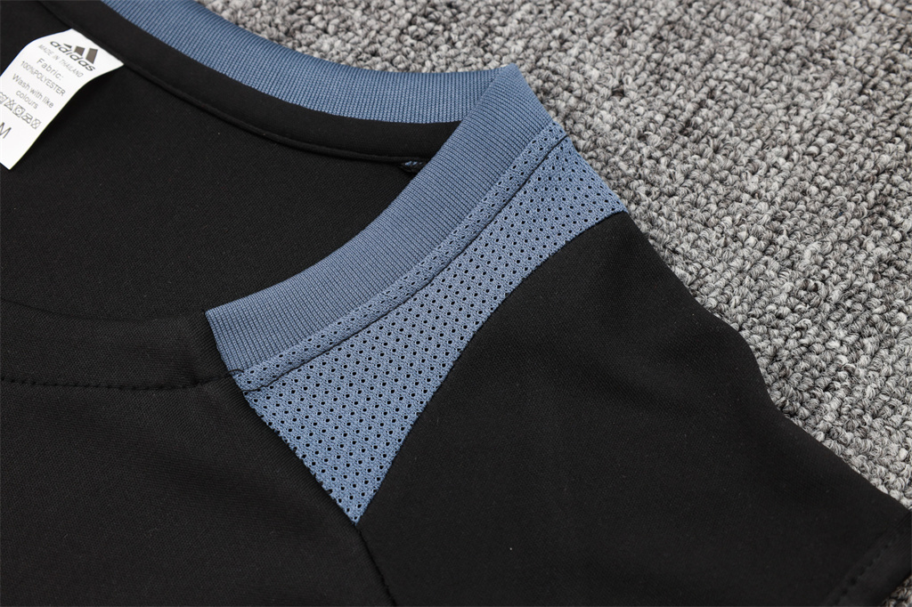 Manchester United Training Jersey 24/25