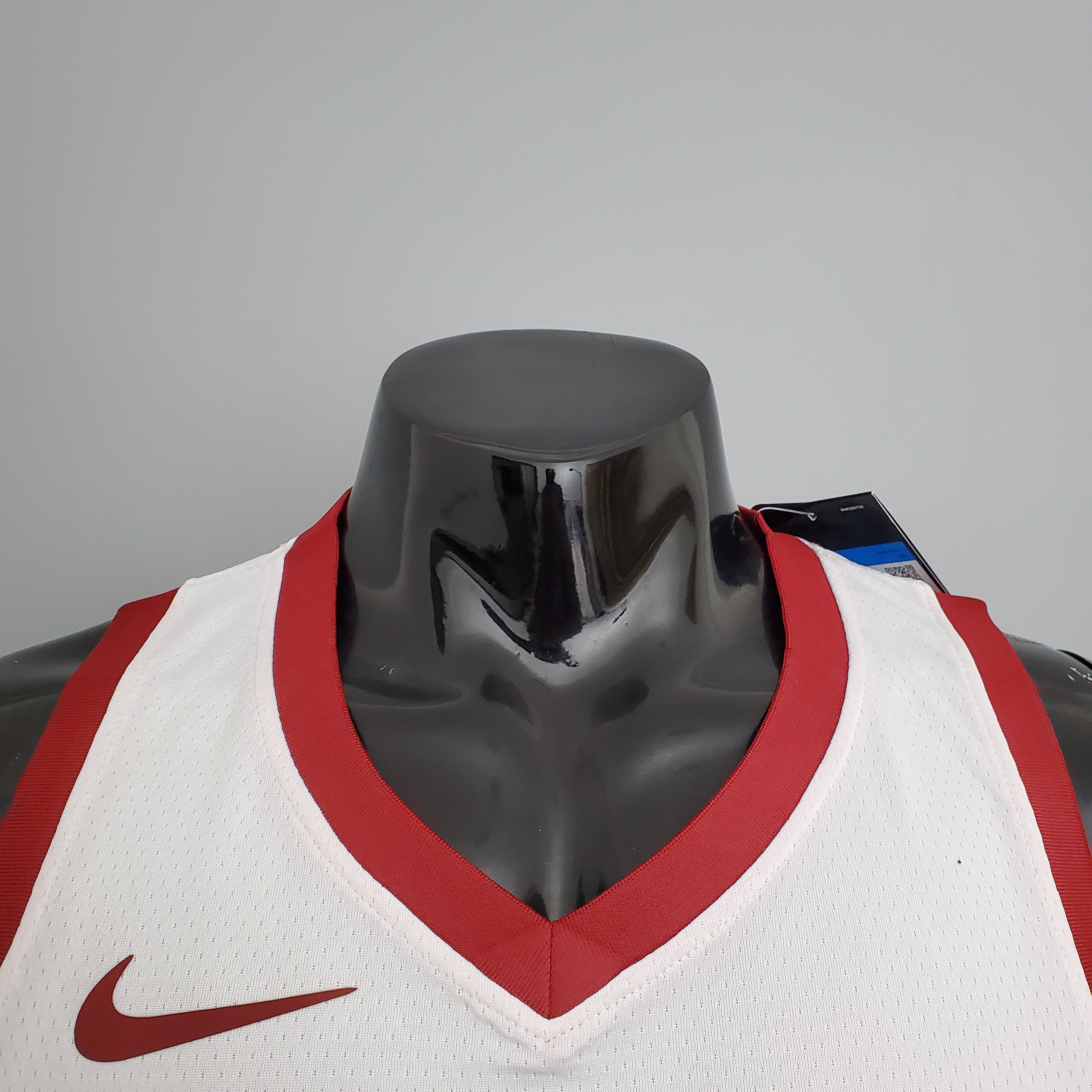 LeBron James Cleveland Cavaliers Swingman Jersey White