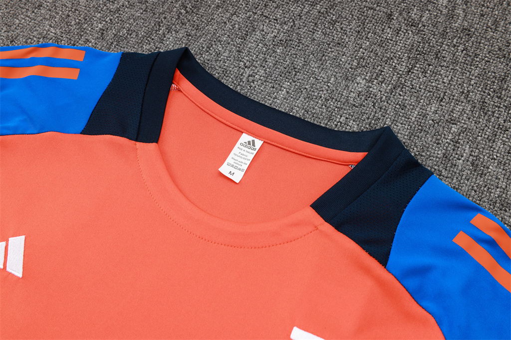 Juventus Training Short Sleeve Jersey 24/25