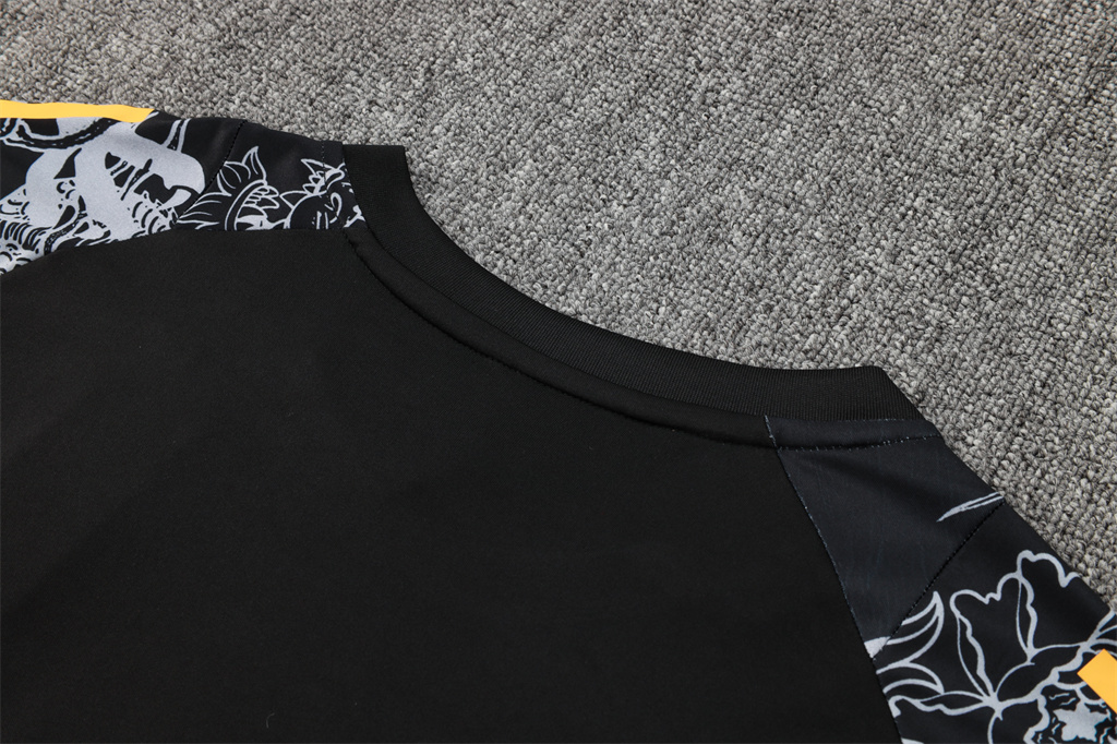 Real Madrid Training Short sleeve Jersey 24/25