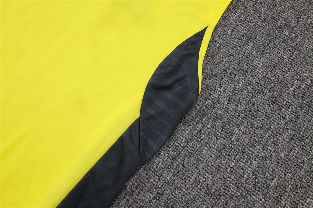 Real Madrid Training Jersey 25/26