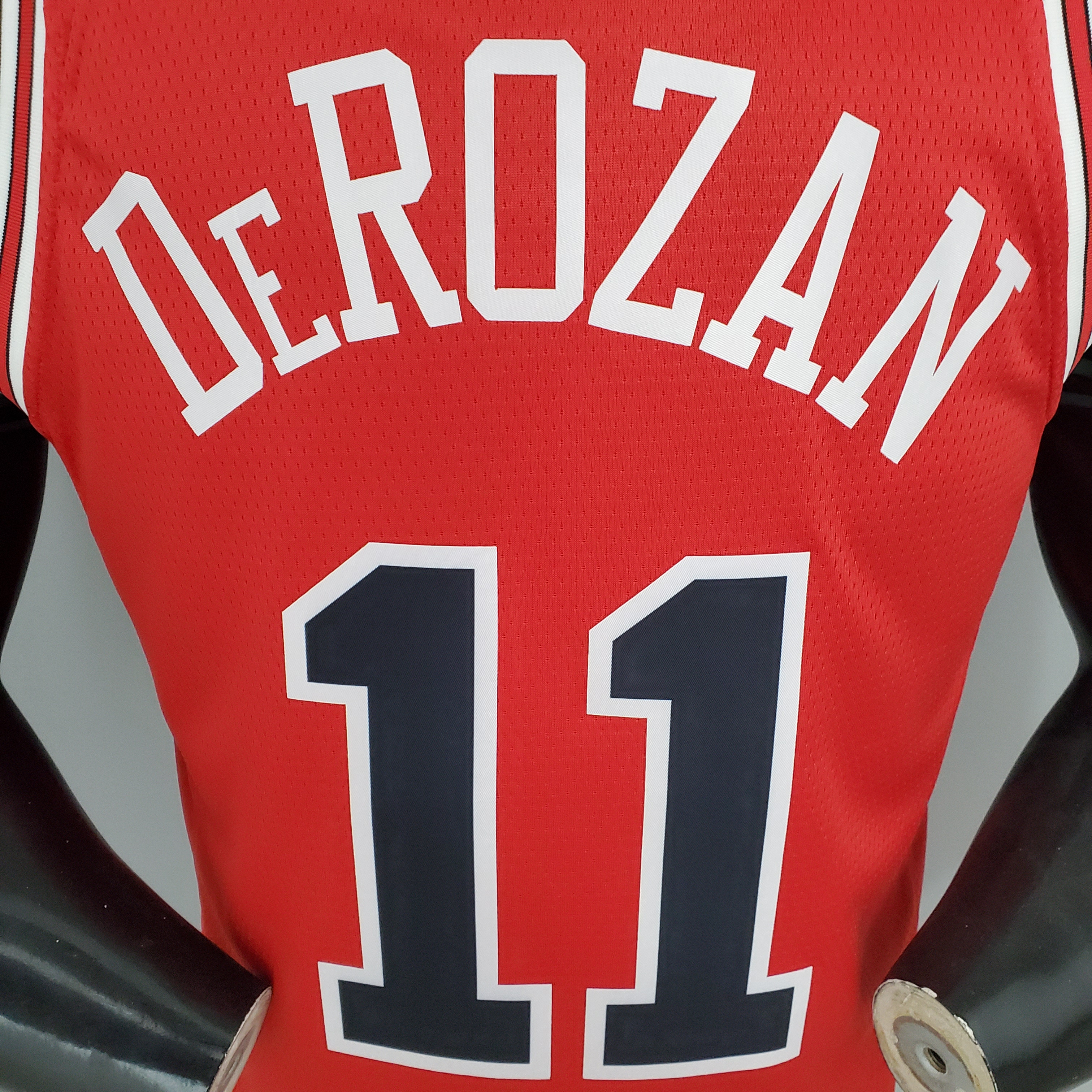 DeMar DeRozan Chicago Bulls Swingman Jersey Red