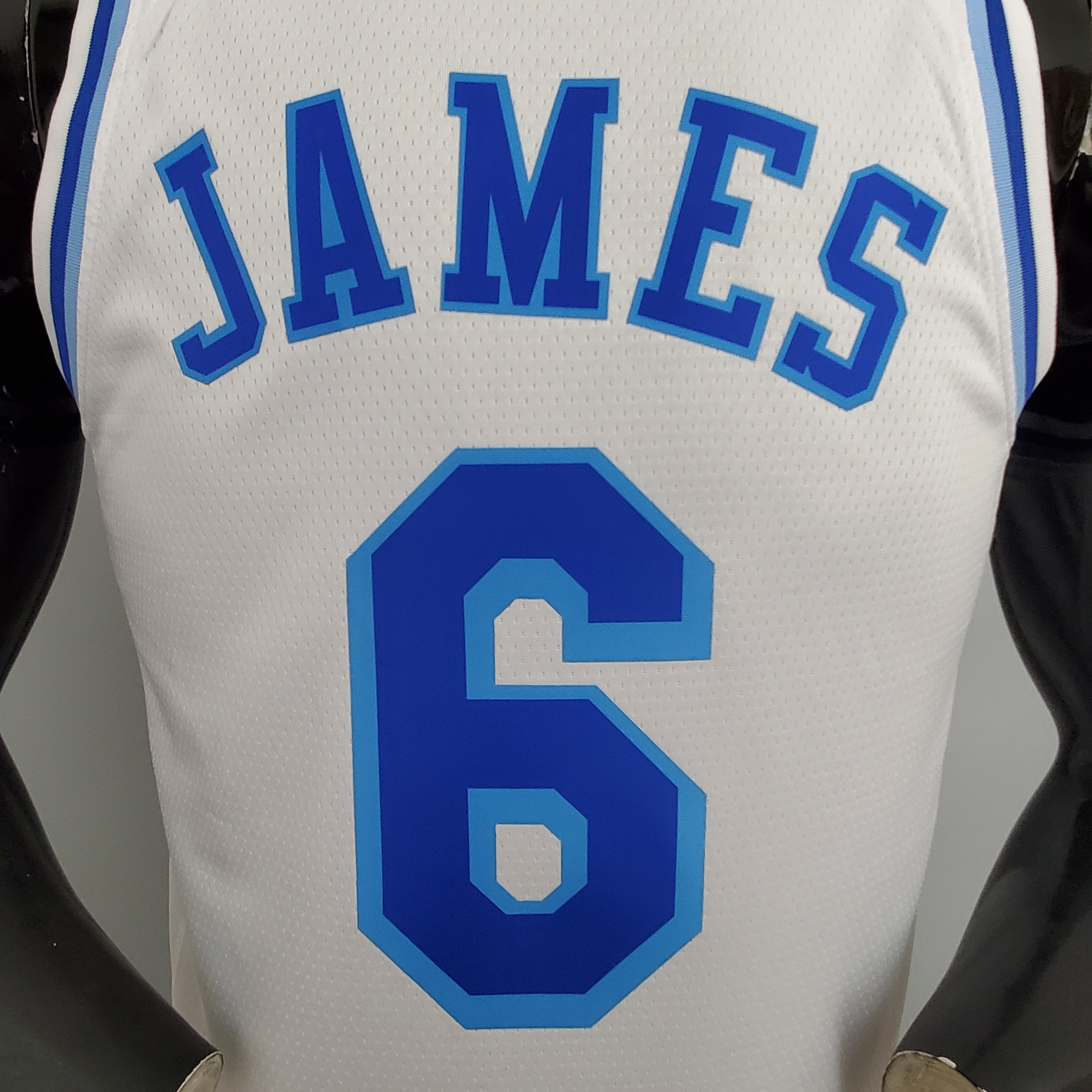 LeBron James Los Angeles Lakers 2020/21 Swingman Jersey White
