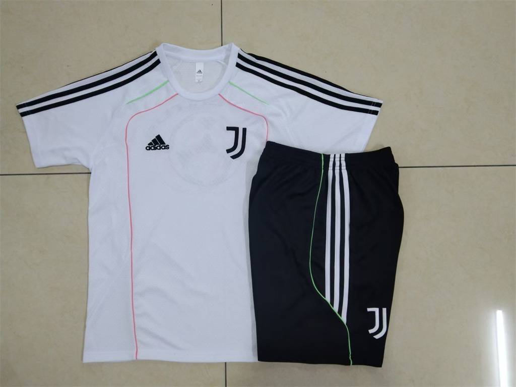 Juventus Training Short Sleeve Suit 25/26