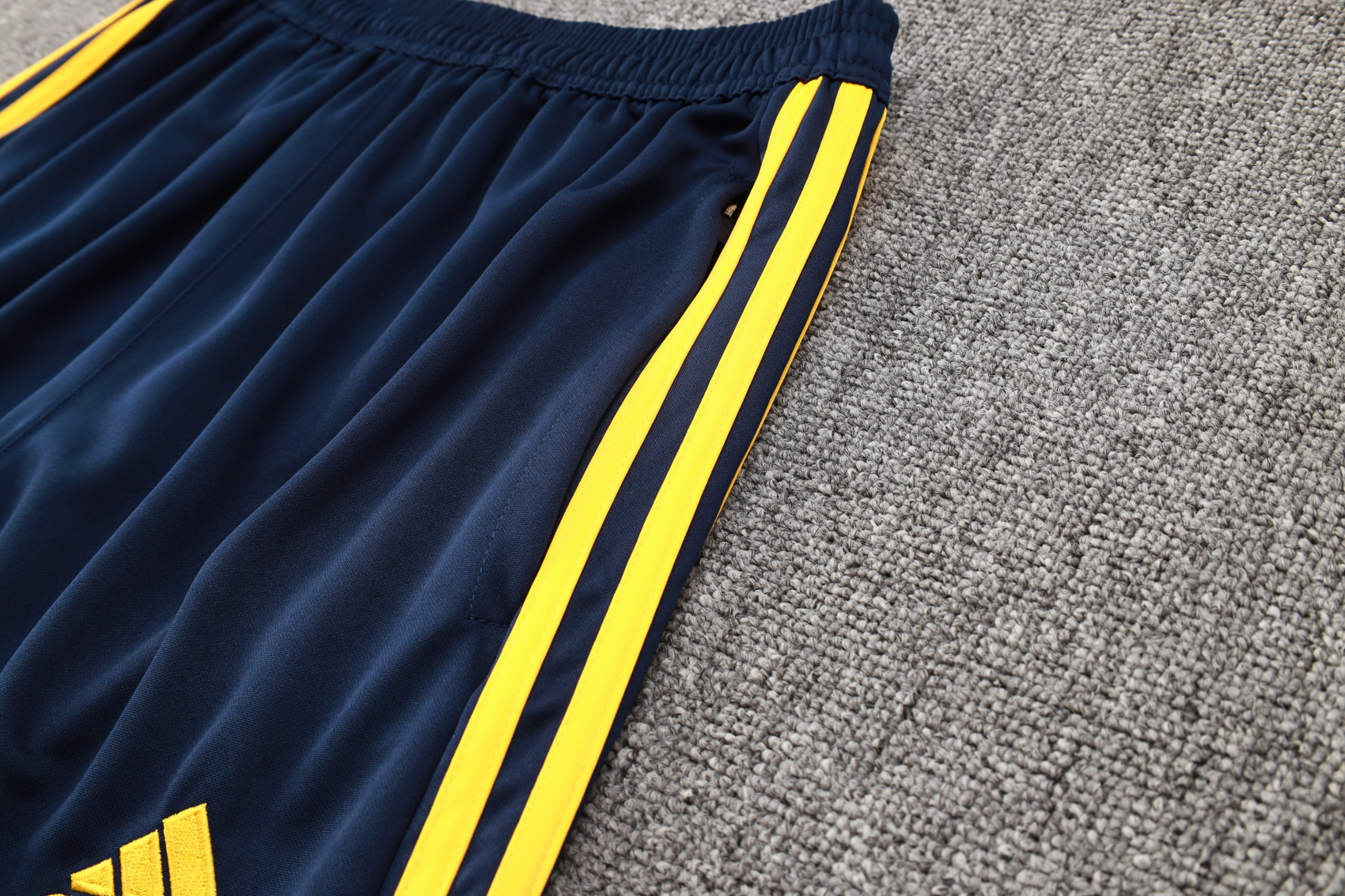 Real Madrid Training Pants 24/25