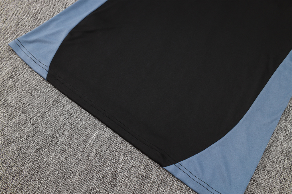 Manchester United Training Jersey 24/25