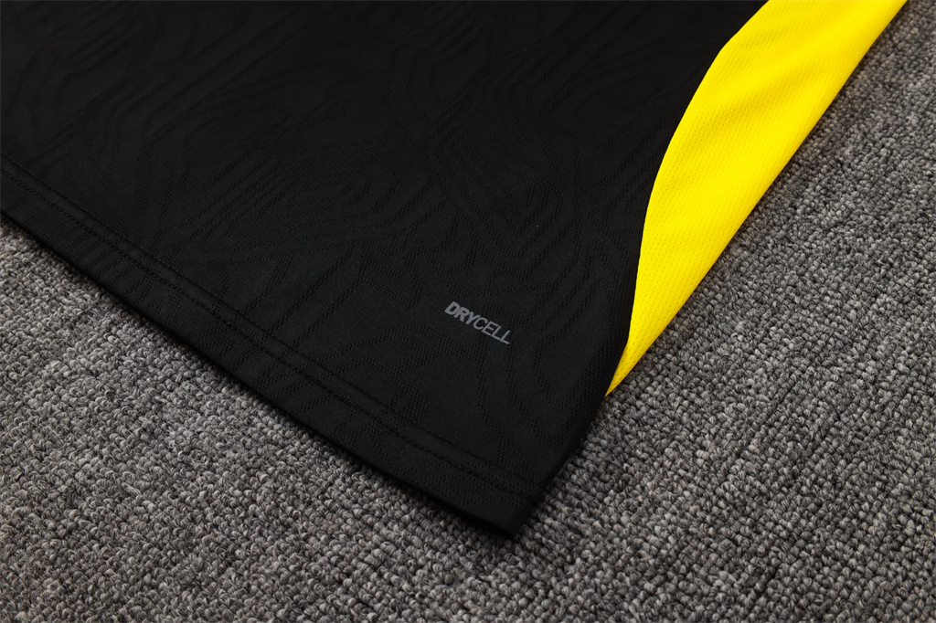Borussia Dortmund Training Jersey 23/24