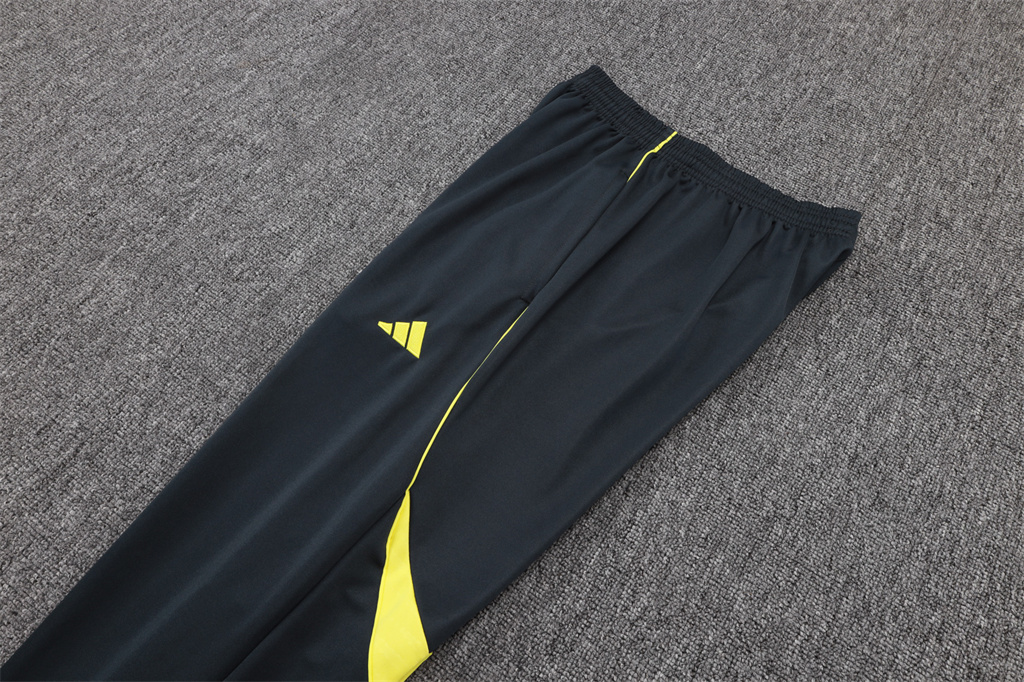 Real Madrid Training Pants 25/26