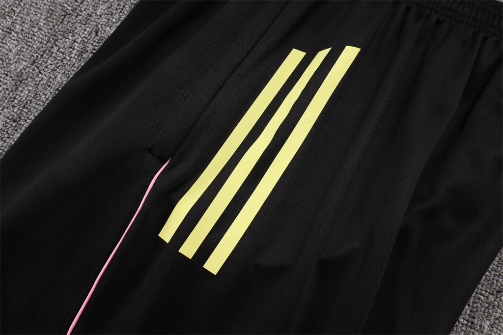 Juventus Training Jersey 25/26