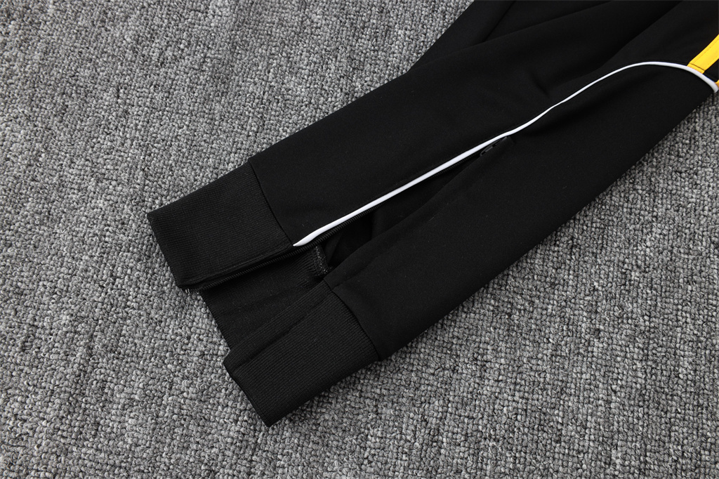 Real Madrid Training Pants 25/26