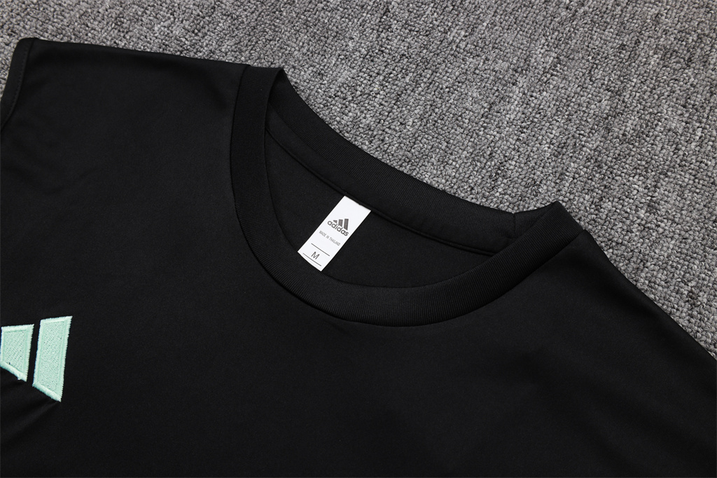 Juventus Training Jersey 25/26