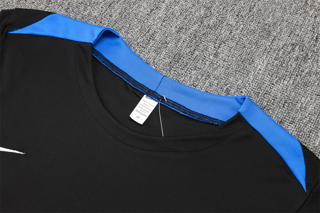 Inter Milan Training Jersey 24/25