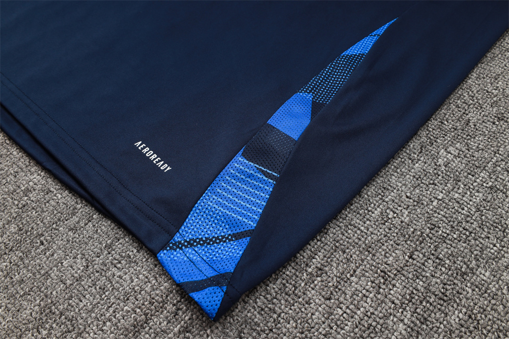 Italy Training Jersey 24/25