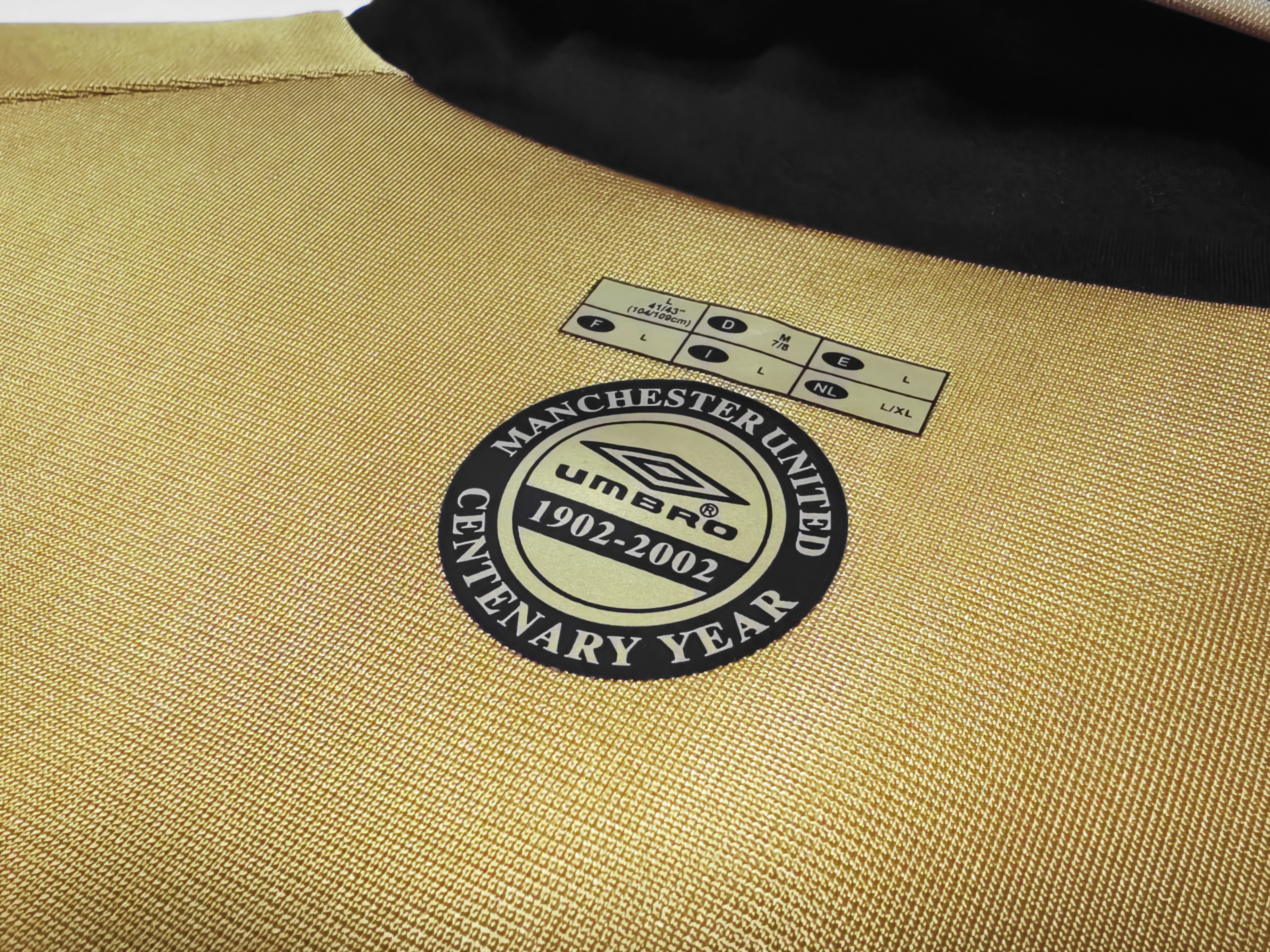 Manchester United 2001/02 Reversible Centenary Retro Jersey