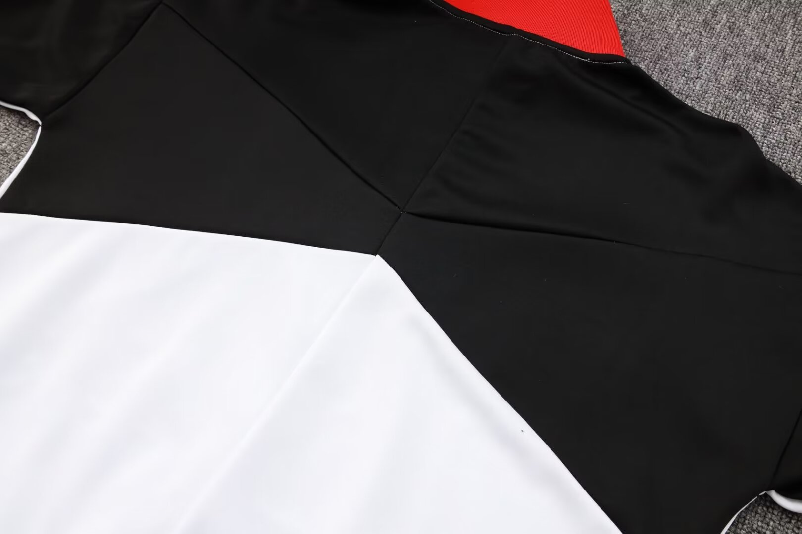 Liverpool Training Jacket 24/25