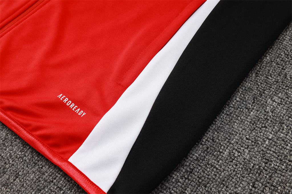 Manchester United Kids Training Suit 24/25